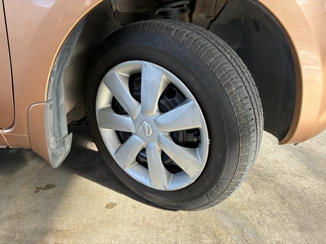 マーチ １２Ｘ　ＥＴＣ　スマートキー　アイドリングストップ　電動格納ミラー　ＣＶＴ　盗難防止システム　衝突安全ボディ　ＡＢＳ　ＣＤ　エアコン　パワーステアリング　パワーウィンドウ　レンタＵＰ（21枚目）