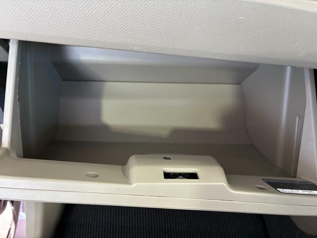 ムーヴ Ｌ　ＳＡ　ＥＴＣ　衝突被害軽減システム　キーレスエントリー　アイドリングストップ　電動格納ミラー　ベンチシート　ＣＶＴ　盗難防止システム　ＡＢＳ　ＥＳＣ　ミュージックプレイヤー接続可　衝突安全ボディ　レンタＵＰ（10枚目）