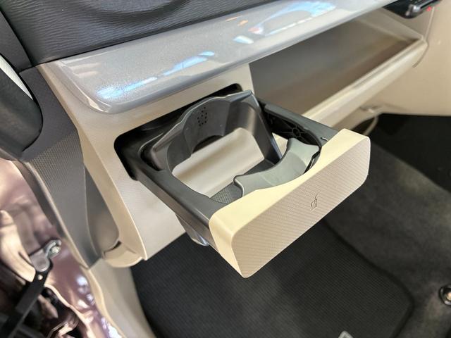 ムーヴ Ｌ　ＳＡ　ＥＴＣ　衝突被害軽減システム　キーレスエントリー　アイドリングストップ　電動格納ミラー　ベンチシート　ＣＶＴ　盗難防止システム　ＡＢＳ　ＥＳＣ　ミュージックプレイヤー接続可　衝突安全ボディ　レンタＵＰ（22枚目）