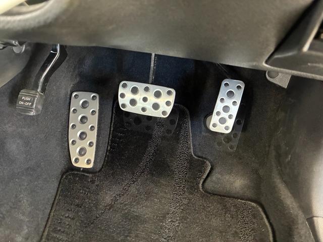 エクシーガ ２．５ｉアイサイト　アルカンターラセレクション　４ＷＤ　ＥＴＣ　バックカメラ　ナビ　オートクルーズコントロール　衝突被害軽減システム　オートライト　ＨＩＤ　スマートキー　アイドリングストップ　電格ミラー　後席モニター　３列シート　ＣＶＴ　レンタＵＰ（54枚目）