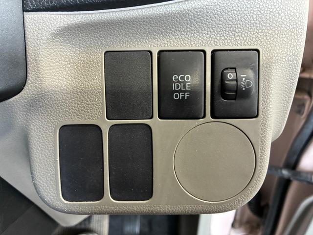 �w�A�C�h�����O�X�g�b�v�x�N���}����Ԃ���Ǝ����I�ɃG���W�����~���A���ʂȔR�������r�o�K�X��}���܂��B�f�����G���W�����Ďn��������ȂǁA�h���C�o�[�̊��o�ƃY���̂Ȃ����R�Ȑ����ڎw���Ă��܂��B