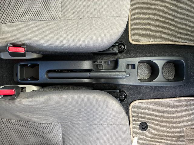 ピクシスエポック Ｌ　ＥＴＣ　キーレスエントリー　アイドリングストップ　ＣＶＴ　盗難防止システム　ＡＢＳ　ＣＤ　ミュージックプレイヤー接続可　衝突安全ボディ　エアコン　パワーステアリング　パワーウィンドウ　レンタＵＰ（9枚目）