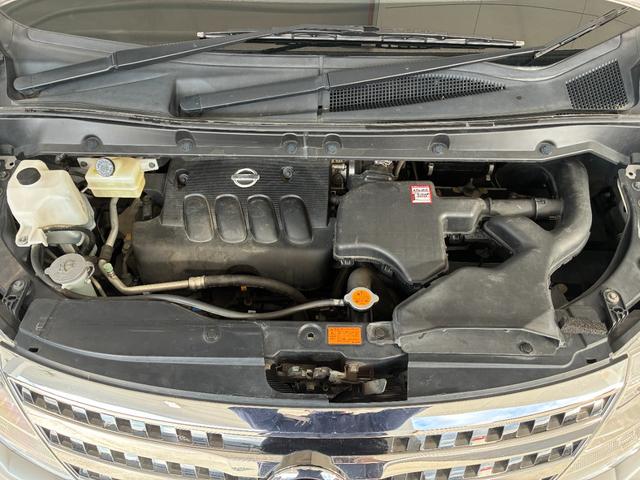 セレナ ハイウェイスター　Ｖセレクション　ＥＴＣ　ナビ　両側電動スライドドア　オートライト　ＨＩＤ　スマートキー　電格ミラー　３列シート　ウォークスルー　ＣＶＴ　アルミホイール　ＤＶＤ再生　盗難防止システム　衝突安全ボディ　ＡＢＳ　レンタＵＰ（19枚目）