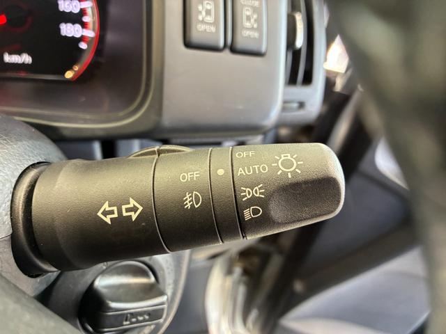 セレナ ハイウェイスター　Ｖセレクション　ＥＴＣ　ナビ　両側電動スライドドア　オートライト　ＨＩＤ　スマートキー　電格ミラー　３列シート　ウォークスルー　ＣＶＴ　アルミホイール　ＤＶＤ再生　盗難防止システム　衝突安全ボディ　ＡＢＳ　レンタＵＰ（24枚目）