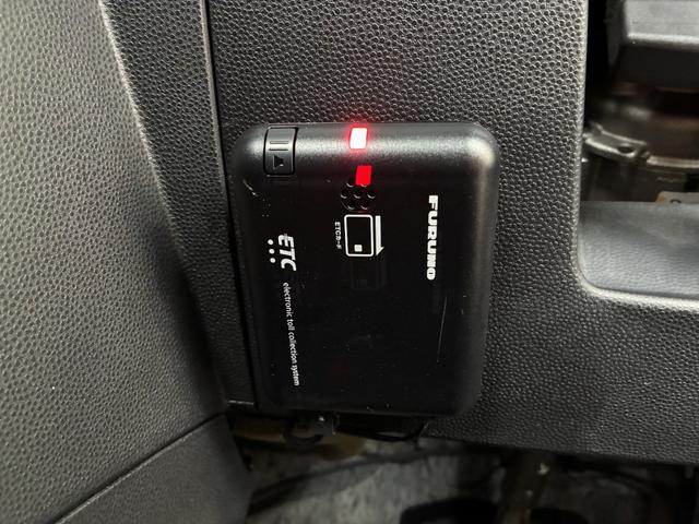 デミオ １３Ｃスマートエディション　ＥＴＣ　バックカメラ　ナビ　ワンセグ　キーレスエントリー　電動格納ミラー　ＡＴ　衝突安全ボディ　ＡＢＳ　ＣＤ　エアコン　パワーステアリング　レンタＵＰ（8枚目）