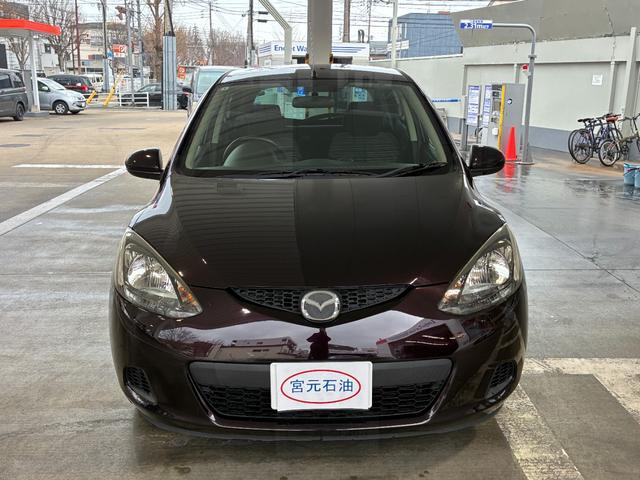 デミオ １３Ｃスマートエディション　ＥＴＣ　バックカメラ　ナビ　ワンセグ　キーレスエントリー　電動格納ミラー　ＡＴ　衝突安全ボディ　ＡＢＳ　ＣＤ　エアコン　パワーステアリング　レンタＵＰ（11枚目）