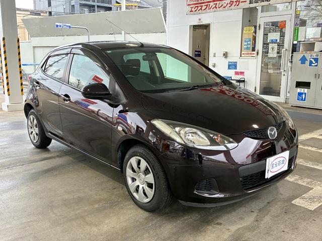 デミオ １３Ｃスマートエディション　ＥＴＣ　バックカメラ　ナビ　ワンセグ　キーレスエントリー　電動格納ミラー　ＡＴ　衝突安全ボディ　ＡＢＳ　ＣＤ　エアコン　パワーステアリング　レンタＵＰ（13枚目）