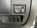 マーチ １２Ｓ　Ｖパッケージ　ＥＴＣ　キーレスエントリー　電動格納ミラー　ＣＶＴ　衝突安全ボディ　ＡＢＳ　ＣＤ　ミュージックプレイヤー接続可　エアコン　パワーステアリング　パワーウィンドウ　レンタＵＰ（6枚目）