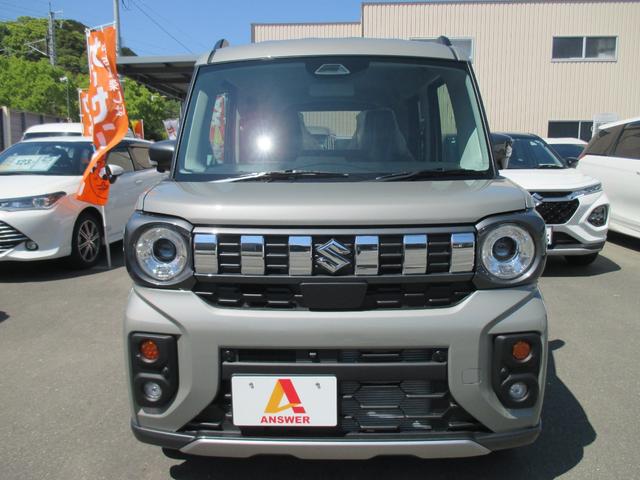 スペーシアギア ハイブリッドＸＺ　ターボ　ハイブリッドＸＺ　ターボ（４名）　届出済未使用車　全方位モニター付ナビ　Ｂｌｕｅｔｏｏｔｈ　　ターボ　衝突軽減ブレ－キ　カードキ－　スズキコネクト　オ－トエアコン　両側パワ－スライドドア（2枚目）