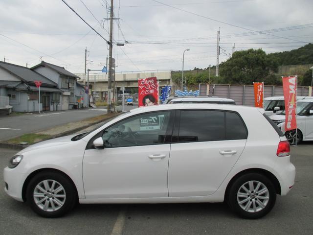 ゴルフ ＴＳＩトレンドラインマイスターＥＤブルーモションテク　アルミホイール　キーレス　社外ナビ　バックカメラ　エアコンパワステ（9枚目）