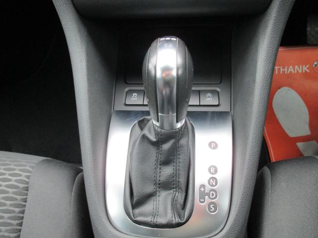 ゴルフ ＴＳＩトレンドラインマイスターＥＤブルーモションテク　アルミホイール　キーレス　社外ナビ　バックカメラ　エアコンパワステ（16枚目）