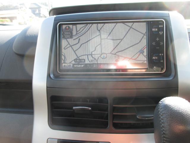 ヴォクシー ＺＳ　煌ＩＩ　ワンオーナー禁煙車　純正ナビ　バックカメラ　カードキ－　プッシュスタ－トボタン　両側パワ－スライドドア　ＨＩＤヘッドライト　アルミホイール　フロントフォグランプ（17枚目）