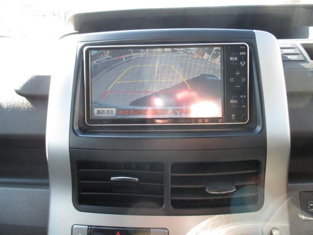 ヴォクシー ＺＳ　煌ＩＩ　ワンオーナー禁煙車　純正ナビ　バックカメラ　カードキ－　プッシュスタ－トボタン　両側パワ－スライドドア　ＨＩＤヘッドライト　アルミホイール　フロントフォグランプ（18枚目）