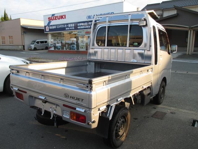 ハイゼットトラック ジャンボ　ワンオーナー禁煙車　４ＷＤ　５速マニュアル　エアコンパワステ　キーレス　フロントフォグランプ　１インチリフトアップ　パワ－ウインドウ（6枚目）