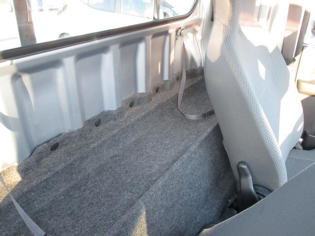 ハイゼットトラック ジャンボ　ワンオーナー禁煙車　４ＷＤ　５速マニュアル　エアコンパワステ　キーレス　フロントフォグランプ　１インチリフトアップ　パワ－ウインドウ（12枚目）