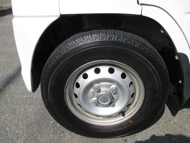 ミニキャブトラック Ｖタイプ　４ＷＤ５速マニュアル　エアコンパワステ　三方開　ＡＭＦＭラジオ　運転席エアバッグ（20枚目）