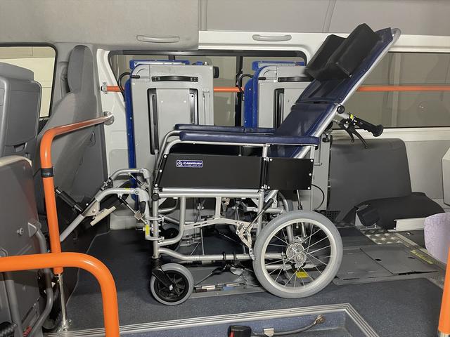 福祉車両・電動リヤリフター・3台積10人乗・走行70千K・禁煙車ワンオーナー・左オートステップ・左スライドドア・PVガラス・キーレス・スペア2本・車イス未使用時健常者9人乗カノウ・福祉装置点検清掃注油(32枚目)