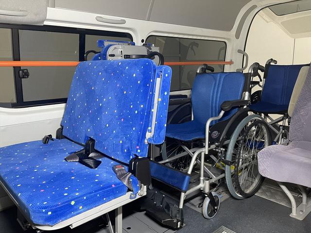 福祉車両・電動リヤリフター・3台積10人乗・走行70千K・禁煙車ワンオーナー・左オートステップ・左スライドドア・PVガラス・キーレス・スペア2本・車イス未使用時健常者9人乗カノウ・福祉装置点検清掃注油(34枚目)
