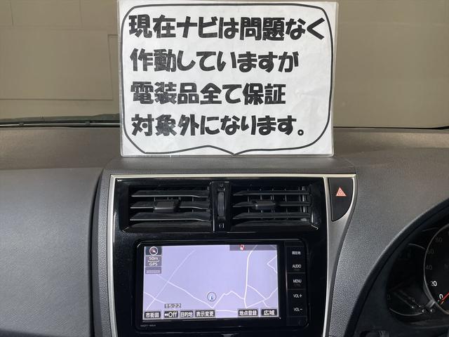 ラクティス 　福祉車両・手動スロープ・１台積・５人乗・ＴＶ・ナビ付・タイプ１・助手席側リヤシート付・ニールダウン有・車イス後退防止装置・電動車イス固定装置・キーレス・ＨＩＤヘッドライト・禁煙車・ＥＴＣ・オートライト（70枚目）