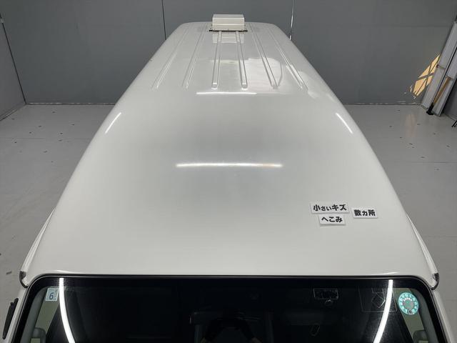 ハイエースバン 　福祉車両・患者ゆそう・民間救急仕様・車椅子乗車不可・９人乗・走行４６千Ｋ・ストレッチャー付・ナビ・ＴＶ・Ｂカメラ・ＥＴＣ・ワンオーナー・点滴フック・酸素ボンベ固定具・消化器・左ＳＤイージークローザー付（46枚目）
