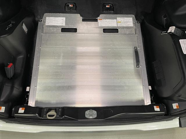 ヴォクシー 福祉車両・手動スロープ・2台積・7人乗・走行41千K・タイプ1・ナビ・TV・Bカメラ・左電動スライドドア・ドラレコ・ニールダウン・前後車椅子後退防止ベルト・電動車イス固定装置・左右SD昇降ぐち手すり付(13枚目)