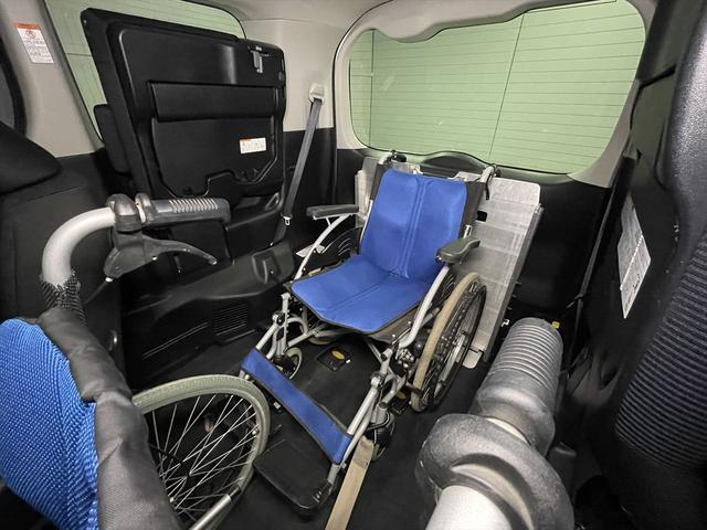 ヴォクシー 福祉車両・手動スロープ・2台積・7人乗・走行41千K・タイプ1・ナビ・TV・Bカメラ・左電動スライドドア・ドラレコ・ニールダウン・前後車椅子後退防止ベルト・電動車イス固定装置・左右SD昇降ぐち手すり付(25枚目)
