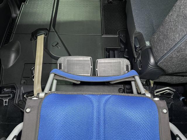 シエンタ 　１．５Ｘ　福祉車両・手動スロープ・１台積・４人乗・走行５８千Ｋ・タイプ２・ストレッチャー乗車カノウ・１．５列目仕様・リクライニングバギータイプ車椅子乗車カノウ・トヨタセーフティセンス・左電動ＳＤ（23枚目）