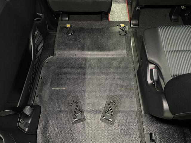 ヴォクシー 　ＺＳ　福祉車両・手動スロープ・１台積・７人乗・走行５１千Ｋ・タイプ１・２列目車椅子乗車・ＴＶ・ナビ・Ｂカメラ・左右電動スライドドア・ニールダウン・電動ウィンチセカンド・無線ウィンチリモコン・ＥＴＣ（13枚目）