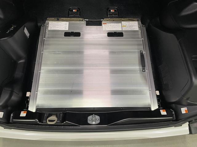 ヴォクシー 　ＺＳ　福祉車両・手動スロープ・１台積・７人乗・走行５１千Ｋ・タイプ１・２列目車椅子乗車・ＴＶ・ナビ・Ｂカメラ・左右電動スライドドア・ニールダウン・電動ウィンチセカンド・無線ウィンチリモコン・ＥＴＣ（21枚目）