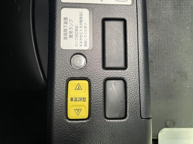 ヴォクシー 　ＺＳ　福祉車両・手動スロープ・１台積・７人乗・走行５１千Ｋ・タイプ１・２列目車椅子乗車・ＴＶ・ナビ・Ｂカメラ・左右電動スライドドア・ニールダウン・電動ウィンチセカンド・無線ウィンチリモコン・ＥＴＣ（23枚目）