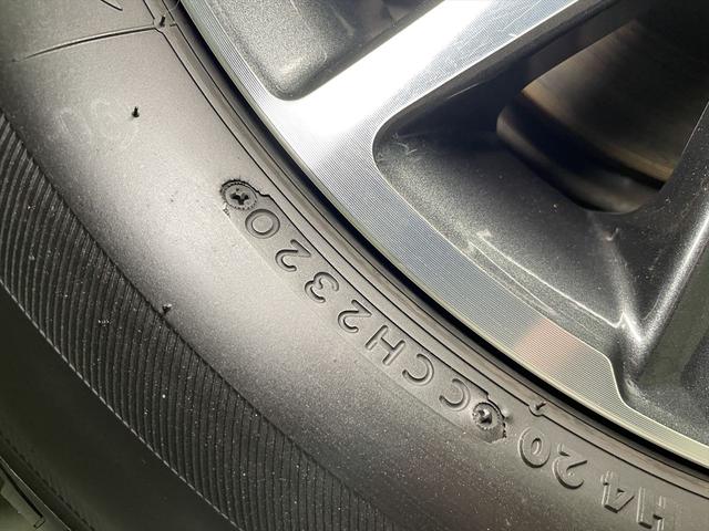 ヴォクシー 　ＺＳ　福祉車両・手動スロープ・１台積・７人乗・走行５１千Ｋ・タイプ１・２列目車椅子乗車・ＴＶ・ナビ・Ｂカメラ・左右電動スライドドア・ニールダウン・電動ウィンチセカンド・無線ウィンチリモコン・ＥＴＣ（50枚目）