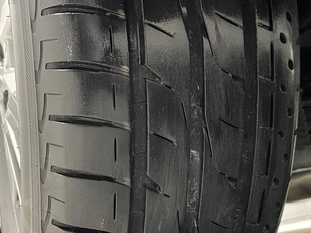 ヴォクシー 　ＺＳ　福祉車両・手動スロープ・１台積・７人乗・走行５１千Ｋ・タイプ１・２列目車椅子乗車・ＴＶ・ナビ・Ｂカメラ・左右電動スライドドア・ニールダウン・電動ウィンチセカンド・無線ウィンチリモコン・ＥＴＣ（51枚目）