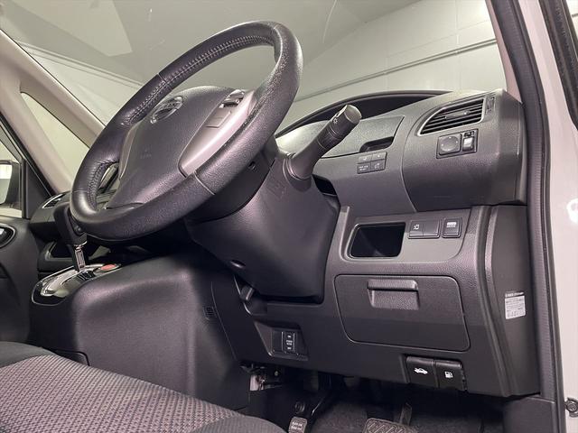 セレナ ハイウェイスター 福祉車両・手動スロープ・1台積・7人乗・S-HV・車イス2列目乗車仕様・リクライニング車イス乗車カノウ・ナビ・TV・インテリキー・プッシュスタート・ニールダウン・電動ウィンチセカンド(32枚目)