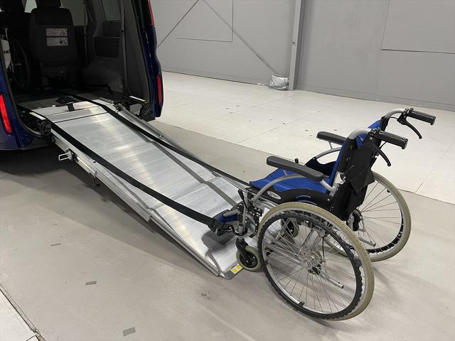 福祉車両取扱士スペシャリスト（一社）日本福祉車輌協会の資格者が多数在籍。営業からメンテナンスまでプロ集団。車いす、ストレッチャーなど、どんなことでもご相談ください。