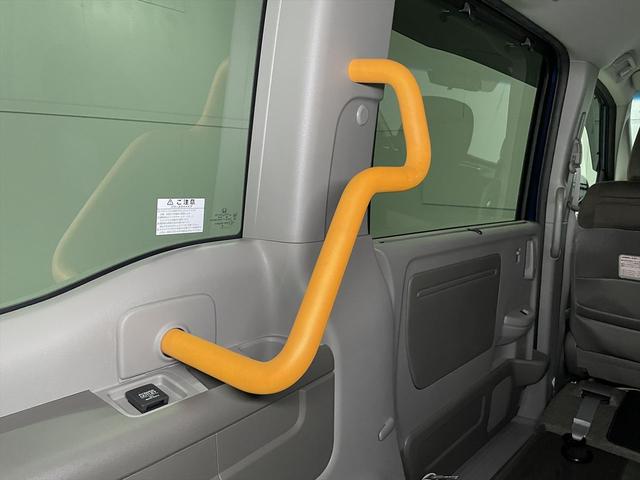 たすかる独自の福祉装置専用点検記録簿で入念点検。購入後の故障予防や修理対応。介護車両、福祉装置、車いす固定のお困りごとは、福祉車両のたすかるにお任せください！