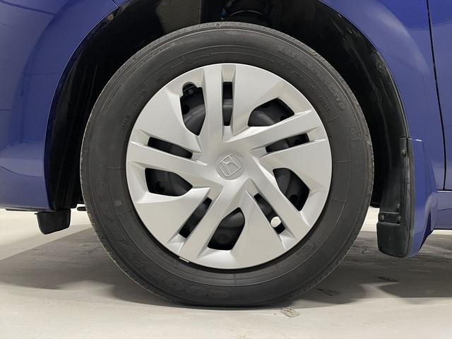 一般店では希少な福祉車両部品を豊富に在庫。車いす固定装置なども迅速に交換し、修理期間を短縮。介護タクシーやデイサービス事業用車両の急な修理も、福祉車両のたすかるへ！