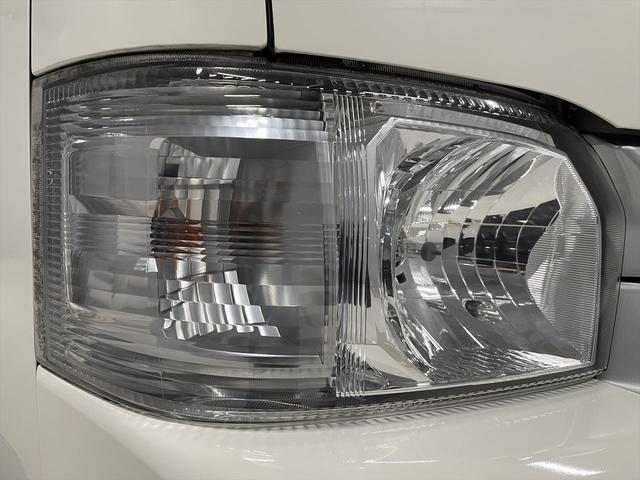 ハイエースコミューター 福祉車両・電動リフター・4台積・9人乗・走行58千K・Dタイプ・ワンオーナー・TV・ナビ・Bモニター・左オートステップ・アシストグリップ・キーレス・電動車イス固定装置4台・セカンドシート折り畳み仕様(43枚目)