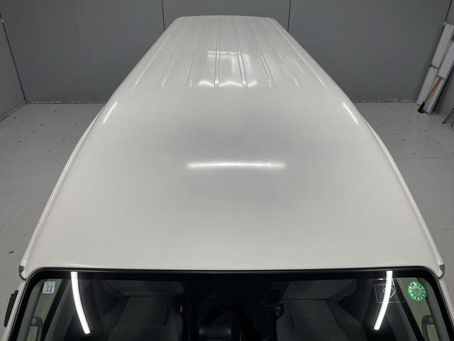 ハイエースコミューター 福祉車両・電動リフター・4台積・9人乗・走行58千K・Dタイプ・ワンオーナー・TV・ナビ・Bモニター・左オートステップ・アシストグリップ・キーレス・電動車イス固定装置4台・セカンドシート折り畳み仕様(47枚目)