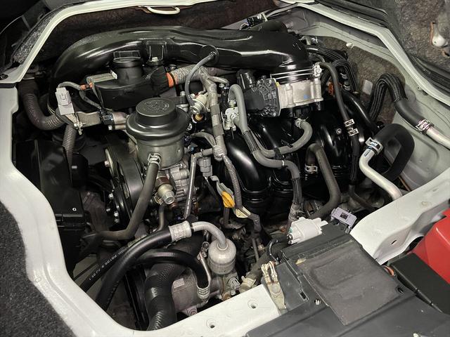 ハイエースコミューター 福祉車両・電動リフター・4台積・9人乗・Dタイプ・ストレッチャー固定バー付・点滴フック付・左オートステップ・アシストグリップ・CDオーディオ・ラッシングベルト・電動車イス固定装置4台・キーレス(44枚目)