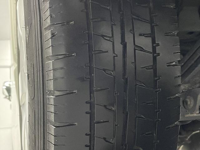 ハイエースコミューター 福祉車両・電動リフター・4台積・9人乗・Dタイプ・ストレッチャー固定バー付・点滴フック付・左オートステップ・アシストグリップ・CDオーディオ・ラッシングベルト・電動車イス固定装置4台・キーレス(56枚目)