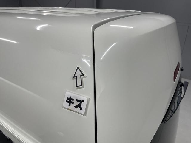 レジアスエースバン 　福祉車両・電動リフター・２台積・１０人乗・走行６０千Ｋ・Ｂタイプ・ストレッチャー固定バー・点滴フック・左オートステップ・アシストグリップ・ラジオ・電動車イス固定装置２台・車椅子収納スペース（64枚目）