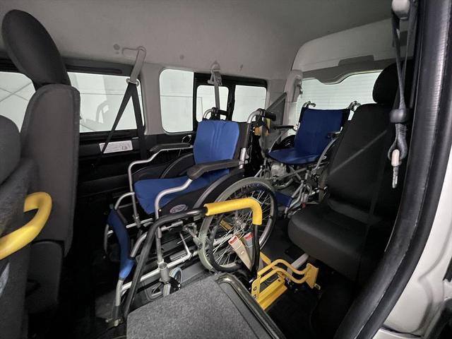 ハイエースバン 　福祉車両・電動リフター・２台積・１０人乗・走行６１千Ｋ・Ｂタイプ・トヨタセーフティセンス・左オートステップ・Ｂカメラ・ドラレコ・アシストグリップ・キーレス・ラジオ・ストレッチャー乗車カノウ（21枚目）