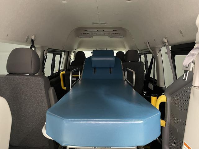 ハイエースバン 　福祉車両・電動リフター・２台積・１０人乗・走行６１千Ｋ・Ｂタイプ・トヨタセーフティセンス・左オートステップ・Ｂカメラ・ドラレコ・アシストグリップ・キーレス・ラジオ・ストレッチャー乗車カノウ（29枚目）