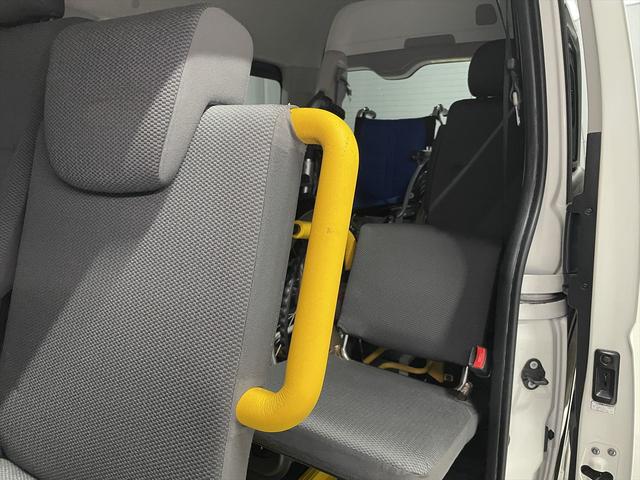 ハイエースバン 　福祉車両・電動リフター・２台積・１０人乗・走行６１千Ｋ・Ｂタイプ・トヨタセーフティセンス・左オートステップ・Ｂカメラ・ドラレコ・アシストグリップ・キーレス・ラジオ・ストレッチャー乗車カノウ（33枚目）
