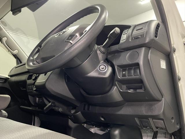 ハイエースバン 　福祉車両・電動リフター・２台積・１０人乗・走行６１千Ｋ・Ｂタイプ・トヨタセーフティセンス・左オートステップ・Ｂカメラ・ドラレコ・アシストグリップ・キーレス・ラジオ・ストレッチャー乗車カノウ（43枚目）