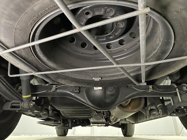 ハイエースバン 　福祉車両・電動リフター・２台積・１０人乗・走行６１千Ｋ・Ｂタイプ・トヨタセーフティセンス・左オートステップ・Ｂカメラ・ドラレコ・アシストグリップ・キーレス・ラジオ・ストレッチャー乗車カノウ（48枚目）