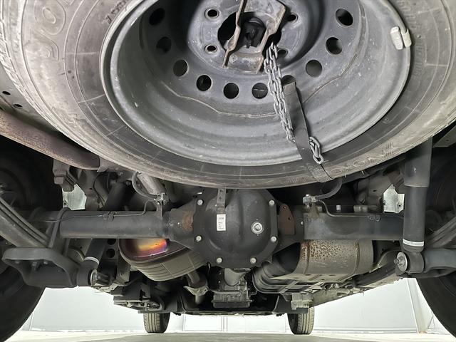 ＮＶ３５０キャラバンバン 　福祉車両・電動リフター・２台積・１０人乗・走行５４千Ｋ・１＋１タイプ・エマージェンシーブレーキ・左オートステップ・アシストグリップ・左スライドドア・ラジオ・ＰＶガラス・電動車イス固定装置２台・キーレス（49枚目）