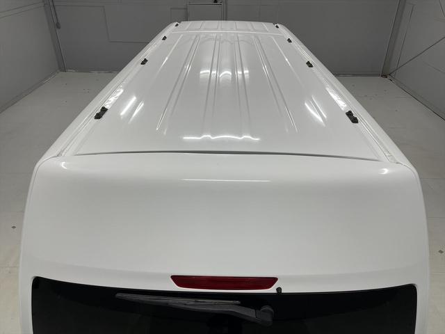 ＮＶ３５０キャラバンバン 　福祉車両・電動リフター・２台積・１０人乗・走行５４千Ｋ・１＋１タイプ・エマージェンシーブレーキ・左オートステップ・アシストグリップ・左スライドドア・ラジオ・ＰＶガラス・電動車イス固定装置２台・キーレス（50枚目）