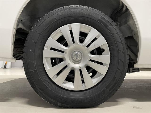 ＮＶ３５０キャラバンバン 　福祉車両・電動リフター・２台積・１０人乗・走行５４千Ｋ・１＋１タイプ・エマージェンシーブレーキ・左オートステップ・アシストグリップ・左スライドドア・ラジオ・ＰＶガラス・電動車イス固定装置２台・キーレス（56枚目）