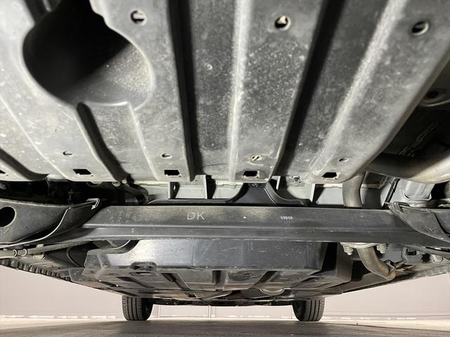 フリード 　１．５Ｇ　福祉車両・サイドリフトＵＰシート・４人乗・走行２８千Ｋ・ＴＶ・ナビ・両側電動スライドドア・リモコン有・スマートキー・プッシュスタート・アイドリングストップ・純正ＬＥＤヘッドライト・禁煙車（30枚目）